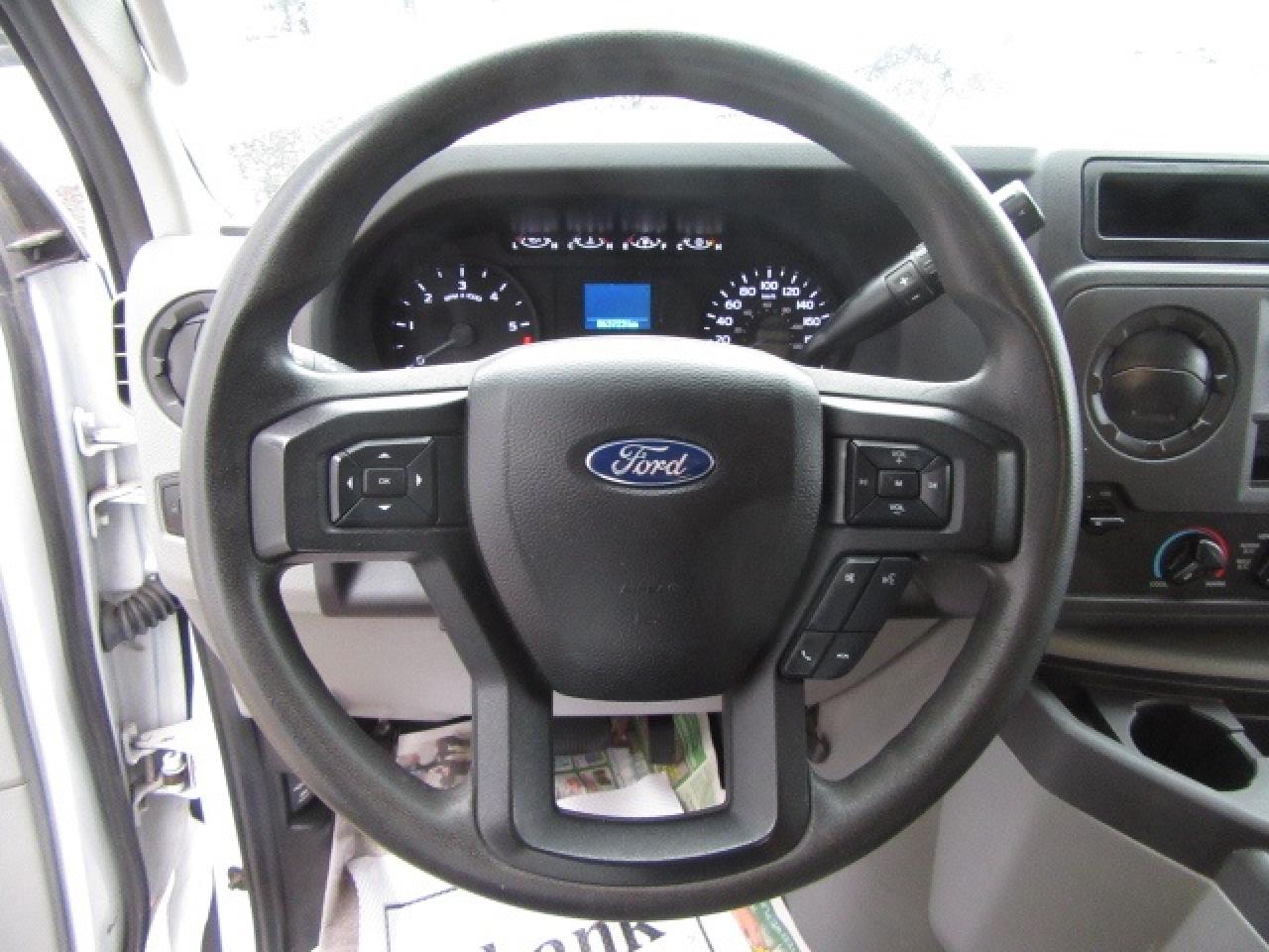 2021 Ford E-450 GAS 16 FT CUBE VAN WITH ROLLOUT RAMP Photo