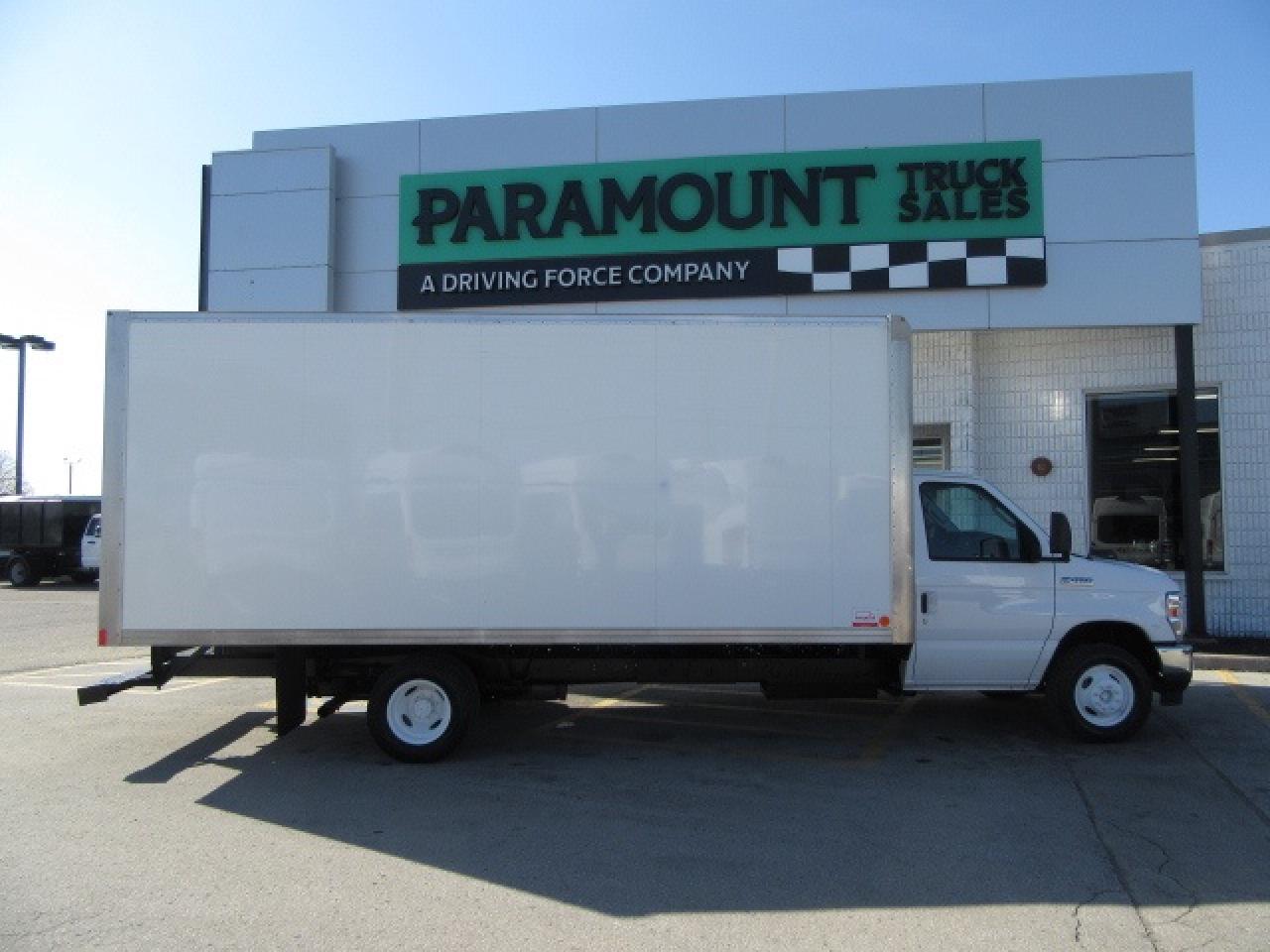 2022 Ford E-450 CUSTOM 18FT CUBE VAN HIGH BOX Photo