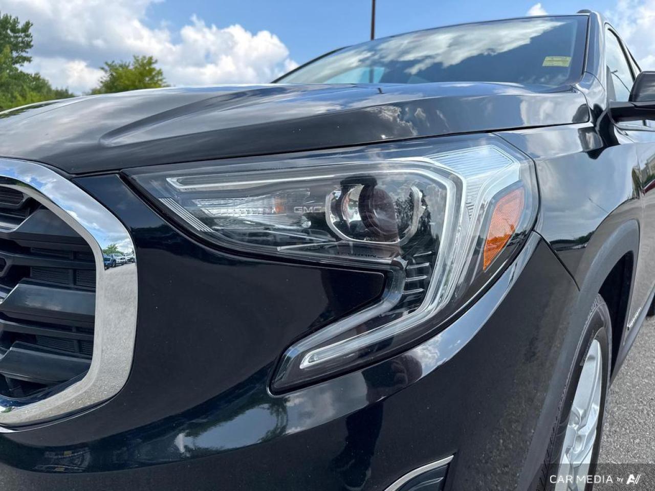 2019 GMC Terrain SLE BACKUP CAM   BLUETOOTH   HTD SEATS   KEYLESS E Photo