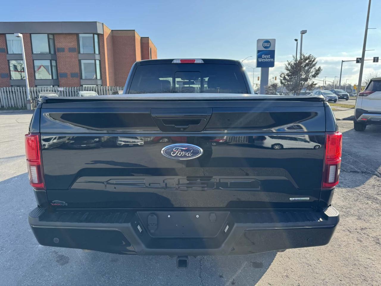 2020 Ford F-150 Lariat 4WD SuperCrew 5.5' Box Photo3