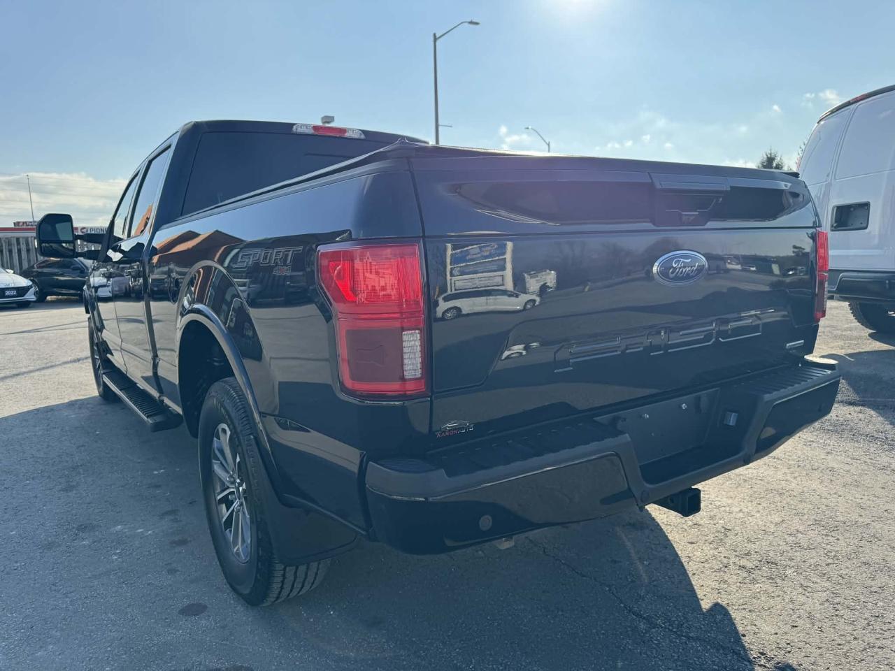 2020 Ford F-150 Lariat 4WD SuperCrew 5.5' Box Photo2