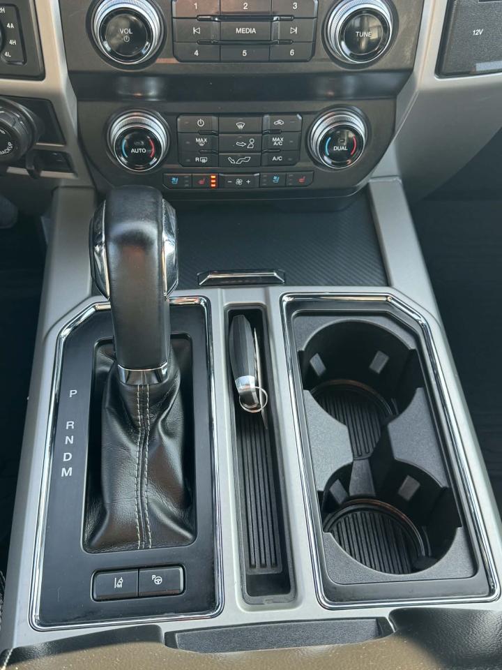 2020 Ford F-150 Lariat 4WD SuperCrew 5.5' Box Photo