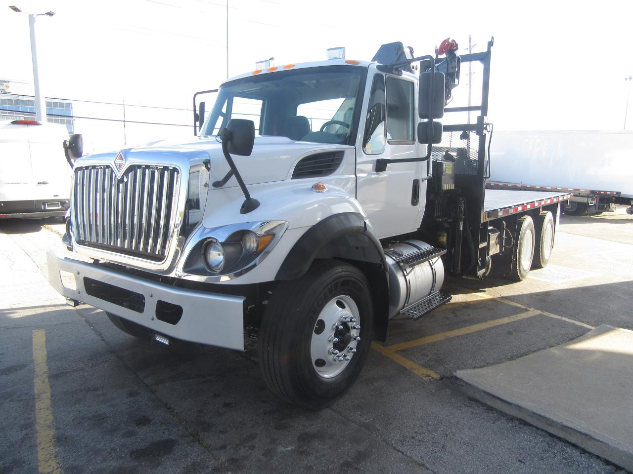 2017 International 7400 330HP DIESEL KNUCKLE CRANE FLAT DECK 2YR WARRANTY Photo
