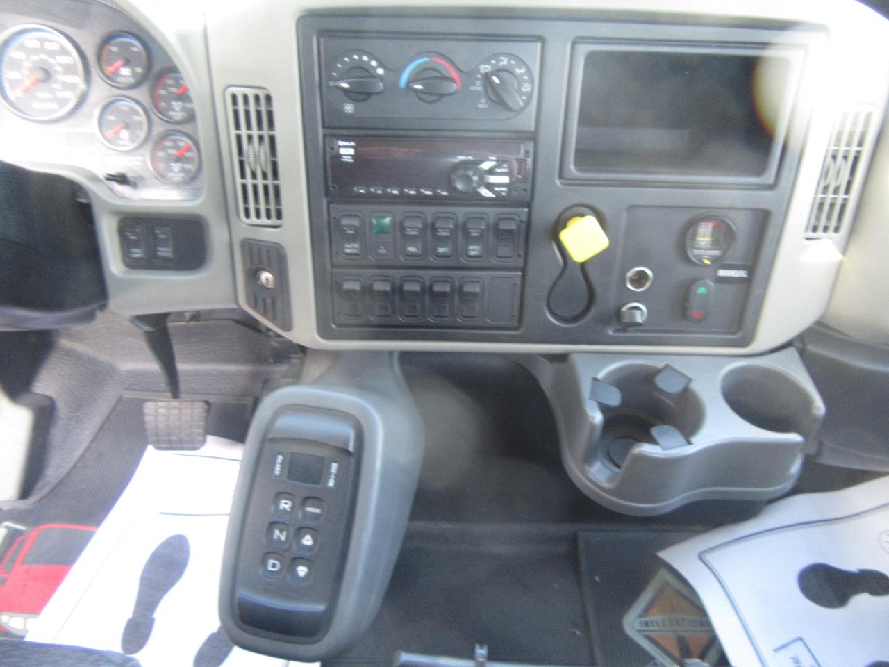 2017 International 7400 330HP DIESEL KNUCKLE CRANE FLAT DECK 2YR WARRANTY Photo