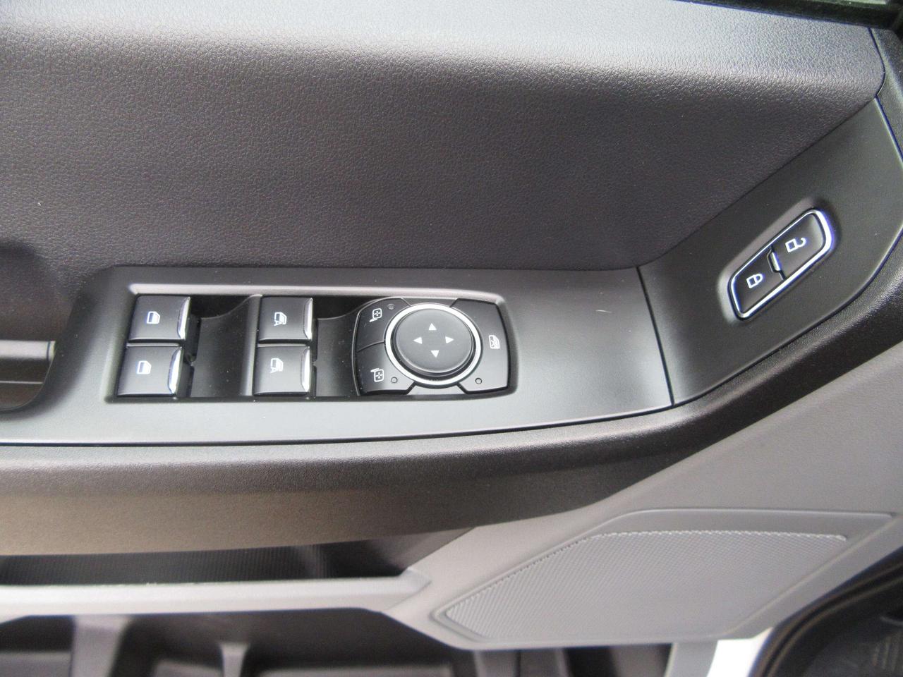 2024 Ford F-250 CREW CAB 4X4 8FT LONG BOX Photo