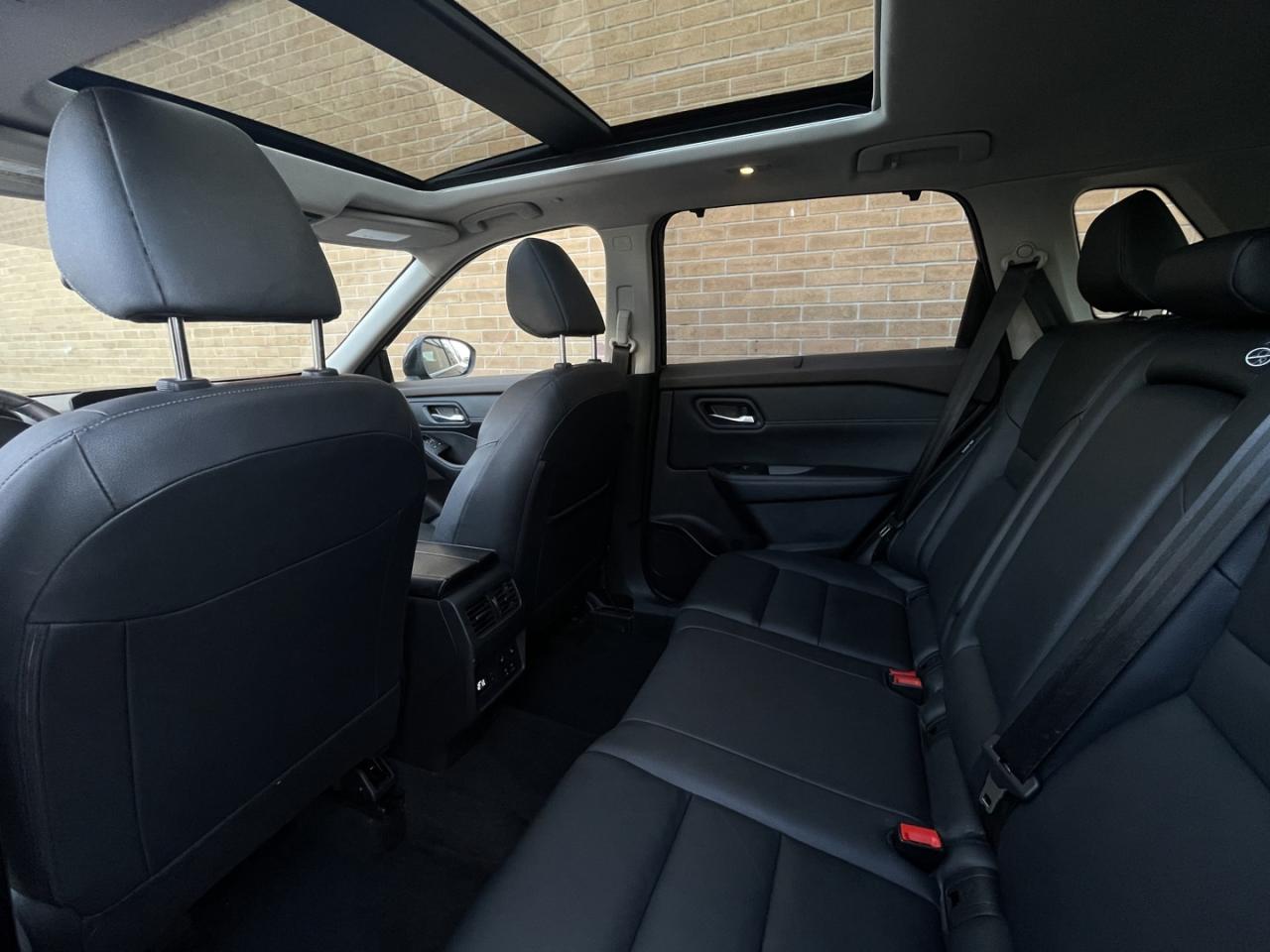 2023 Nissan Rogue SL AWD   Leather   Pano Roof   Navi Photo