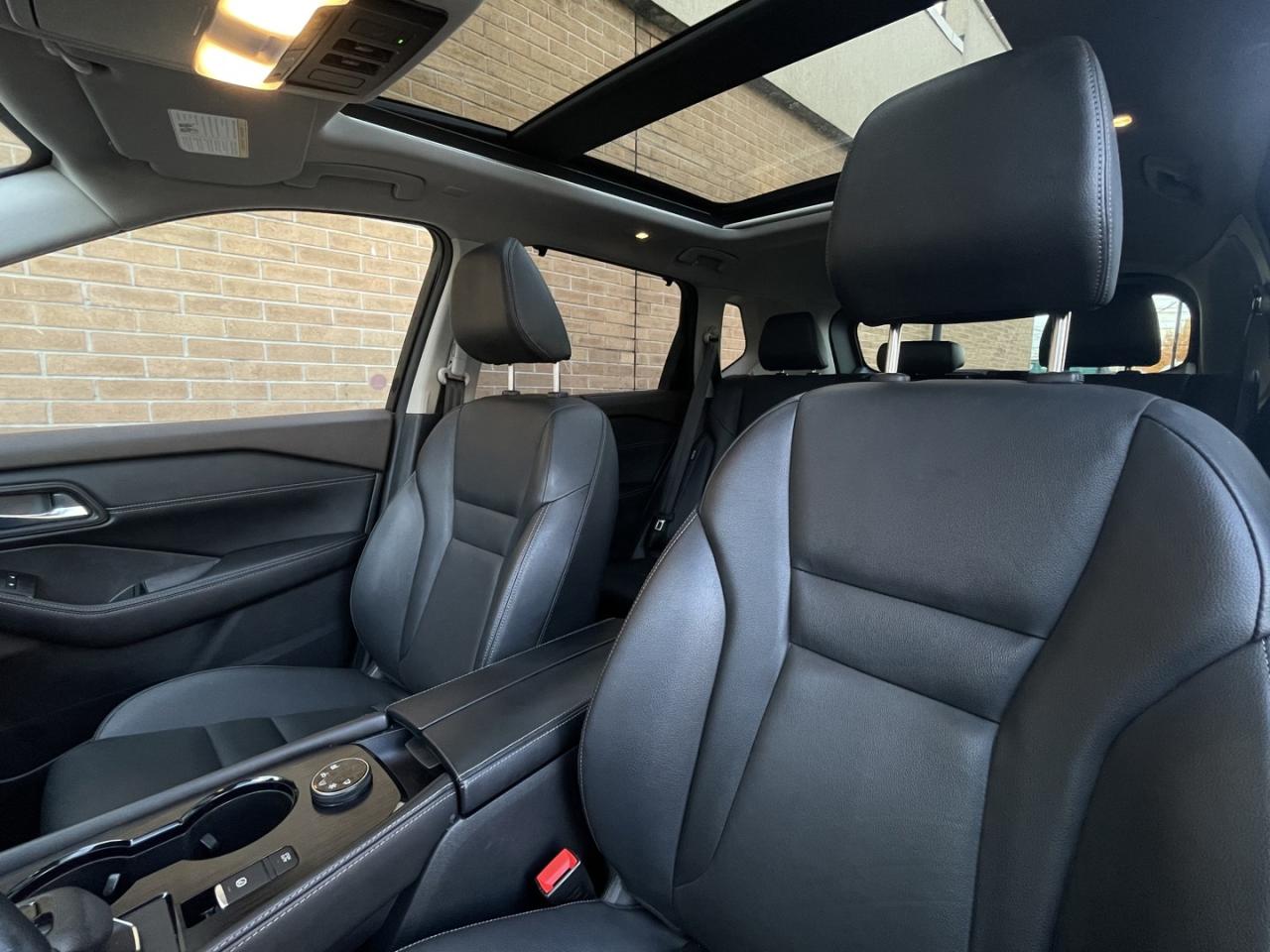 2023 Nissan Rogue SL AWD   Leather   Pano Roof   Navi Photo