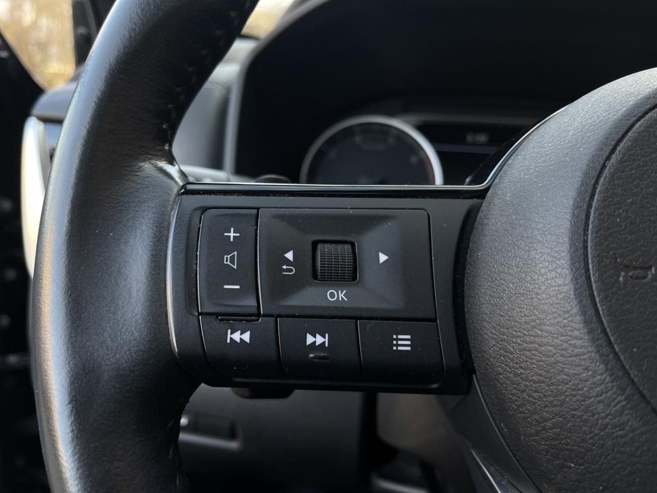 2023 Nissan Rogue SL AWD   Leather   Pano Roof   Navi Photo