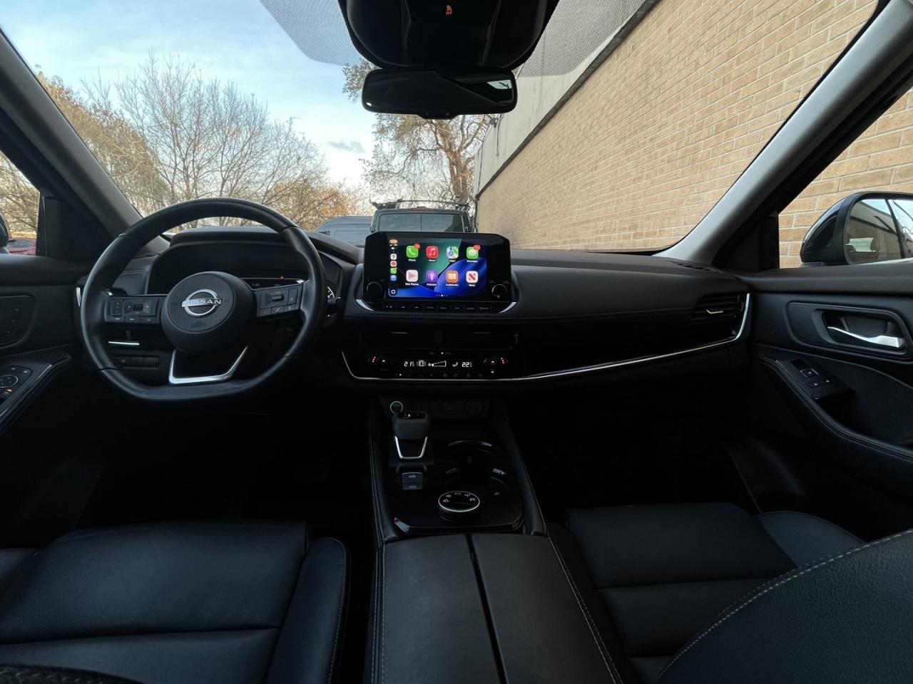 2023 Nissan Rogue SL AWD   Leather   Pano Roof   Navi Photo