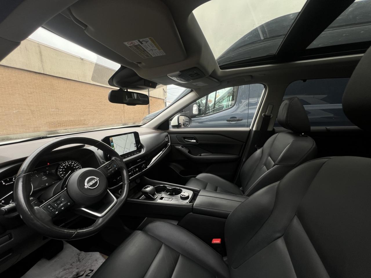 2023 Nissan Rogue SL AWD Pearl White   Pano Roof   Leather   Navi Photo