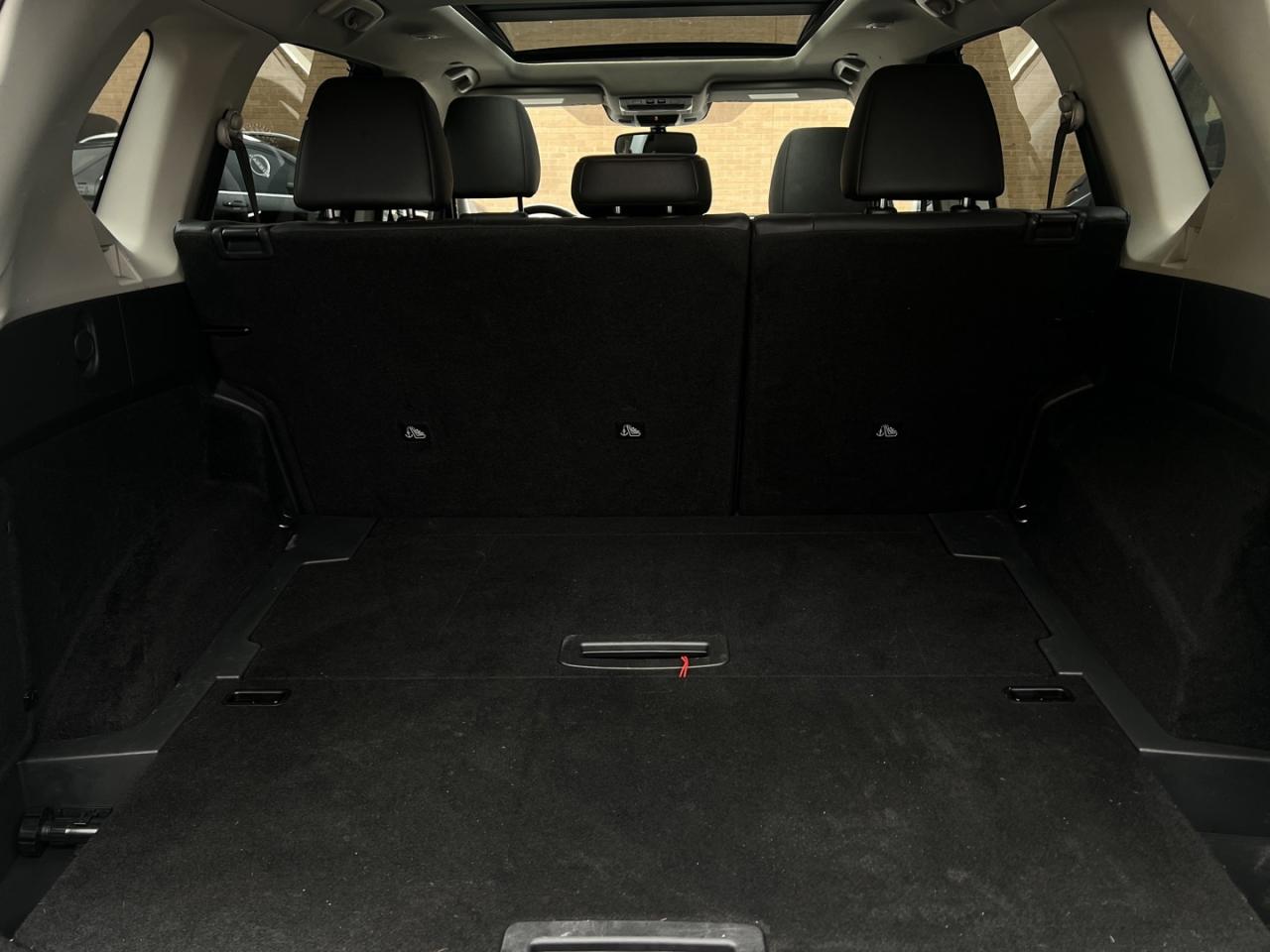 2023 Nissan Rogue SL AWD Pearl White   Pano Roof   Leather   Navi Photo