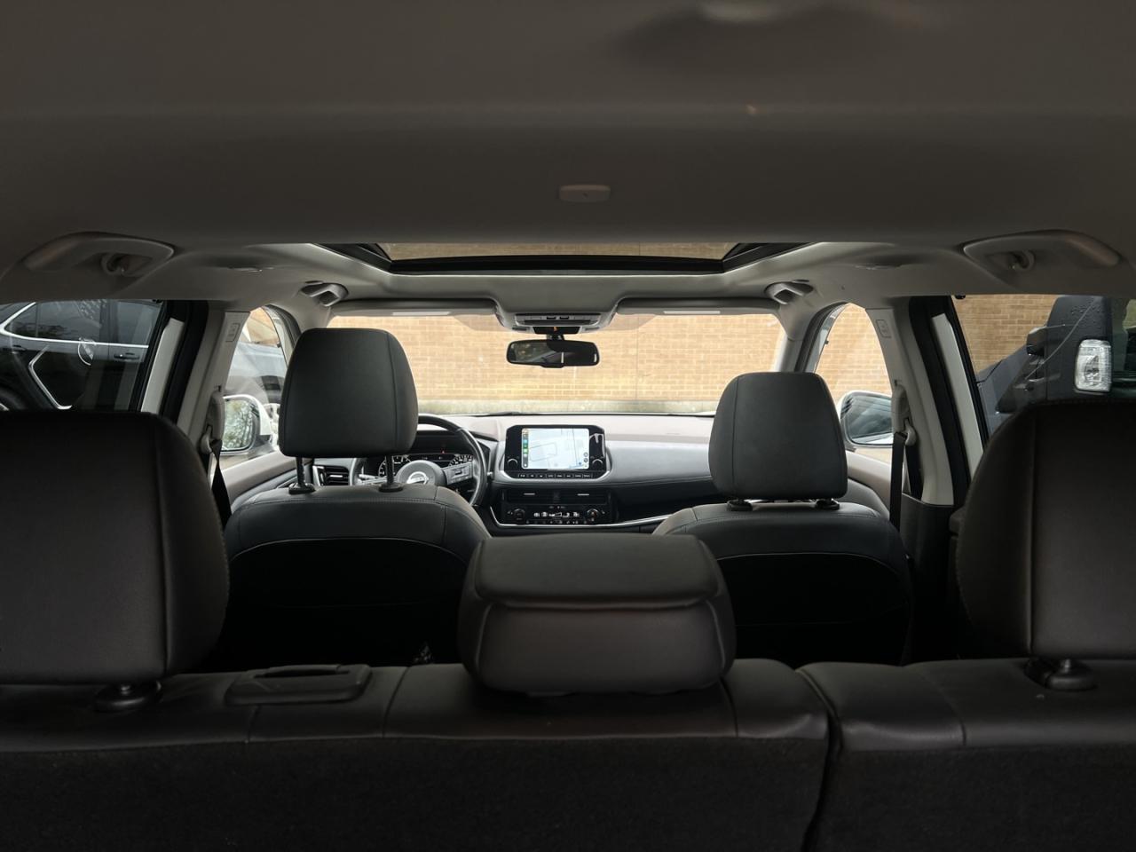 2023 Nissan Rogue SL AWD Pearl White   Pano Roof   Leather   Navi Photo