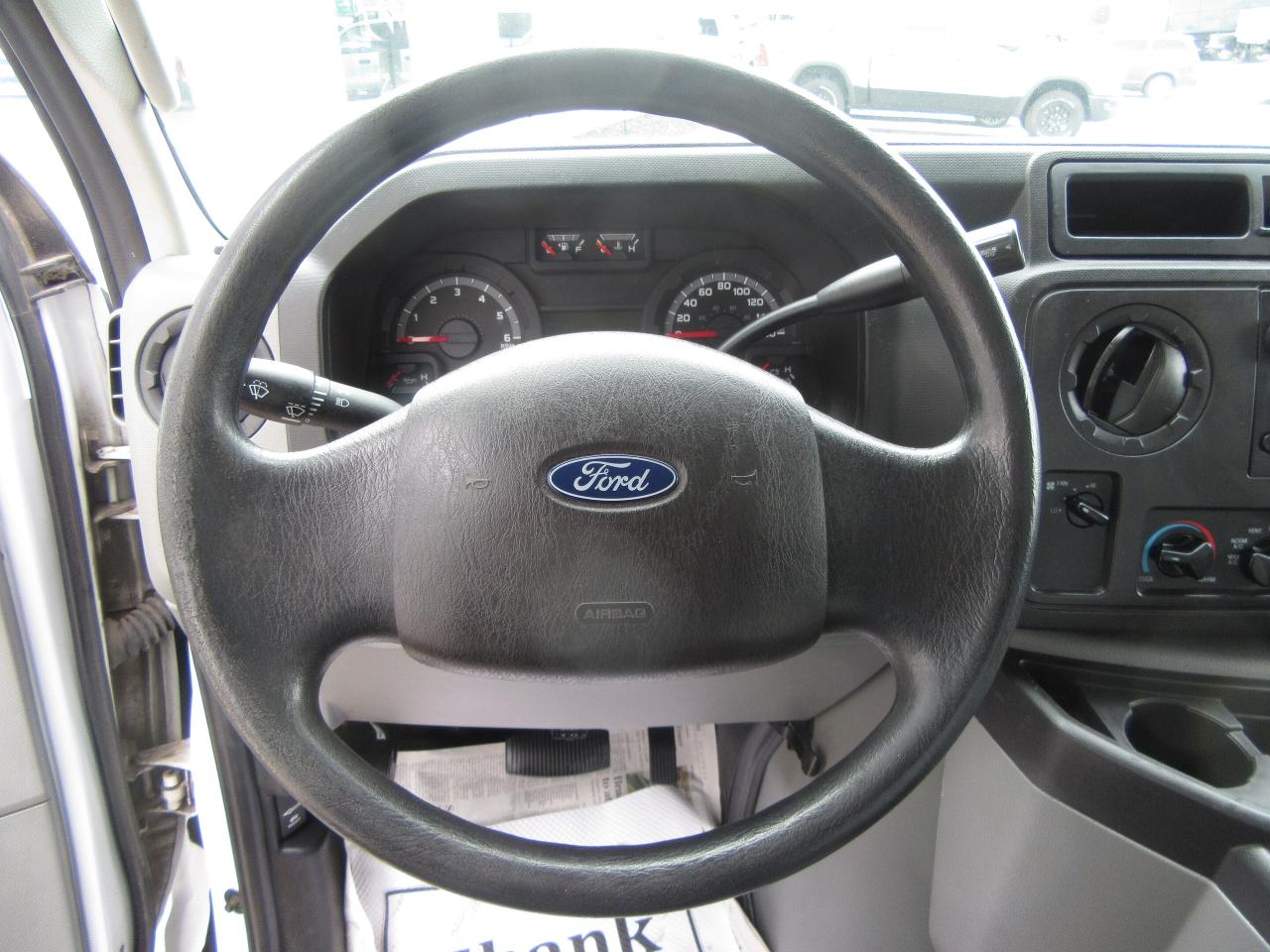 2019 Ford E-450 16FT CUBE VAN WITH ROLLOUT RAMP Photo