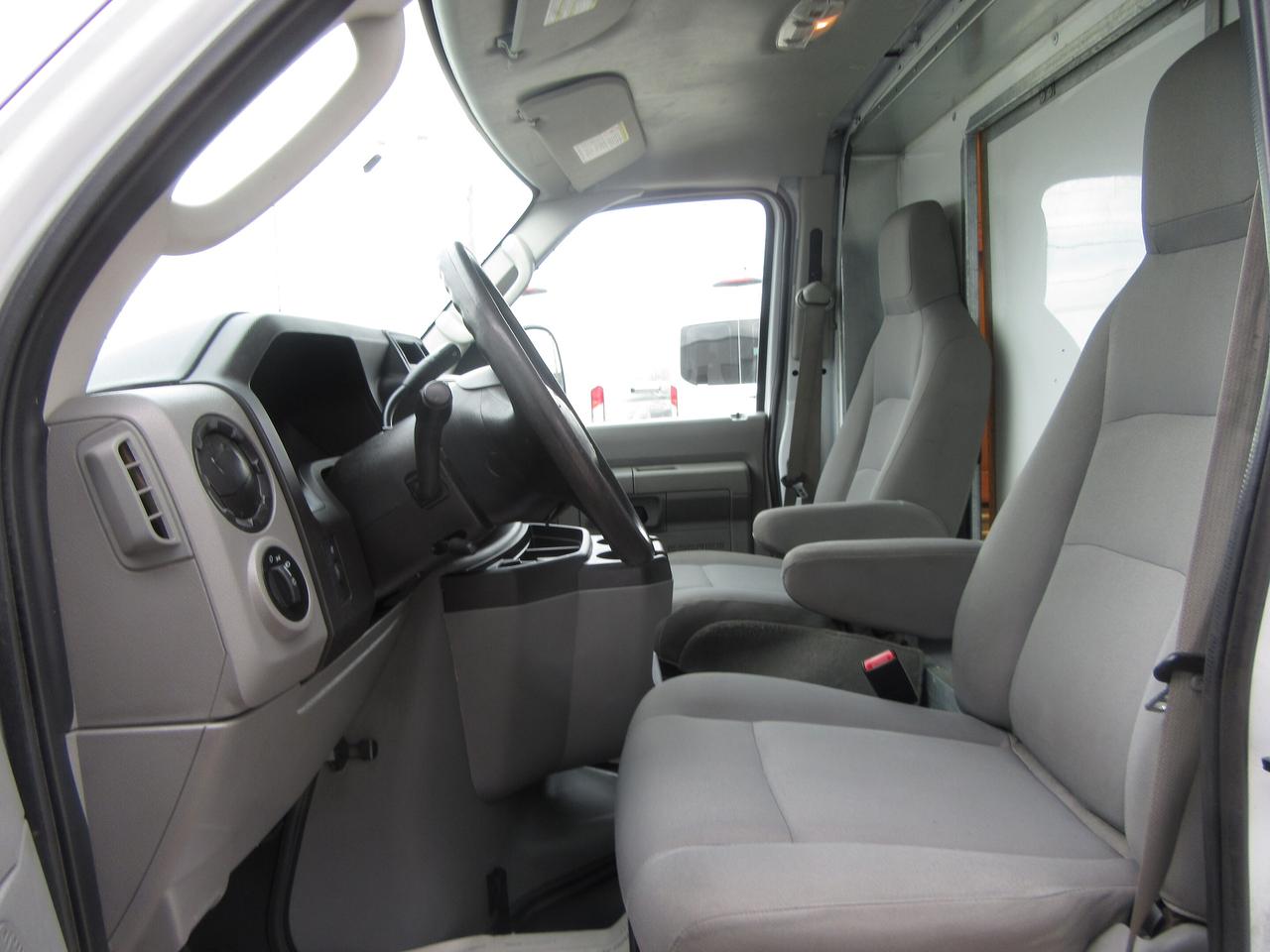 2019 Ford E-450 16FT CUBE VAN WITH ROLLOUT RAMP Photo