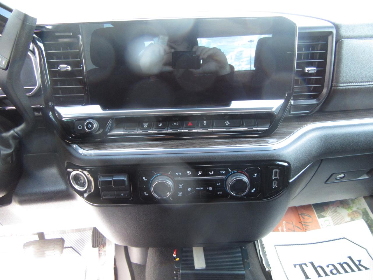 2024 Chevrolet 3500 LT HD DURAMAX DIESEL 4X4  & 8 FT LONG BOX Photo