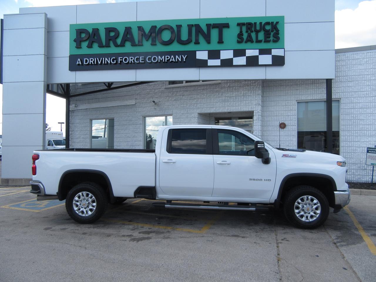 2024 Chevrolet 3500 LT HD DURAMAX DIESEL 4X4  & 8 FT LONG BOX Photo