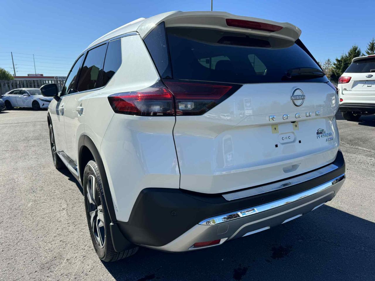 2023 Nissan Rogue AWD Platinum Photo