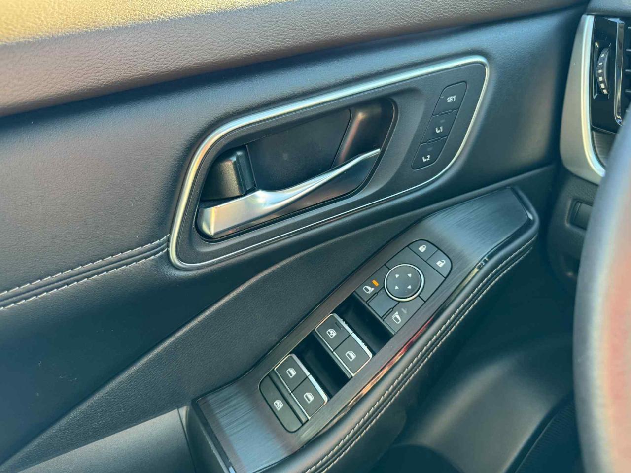 2023 Nissan Rogue AWD Platinum Photo