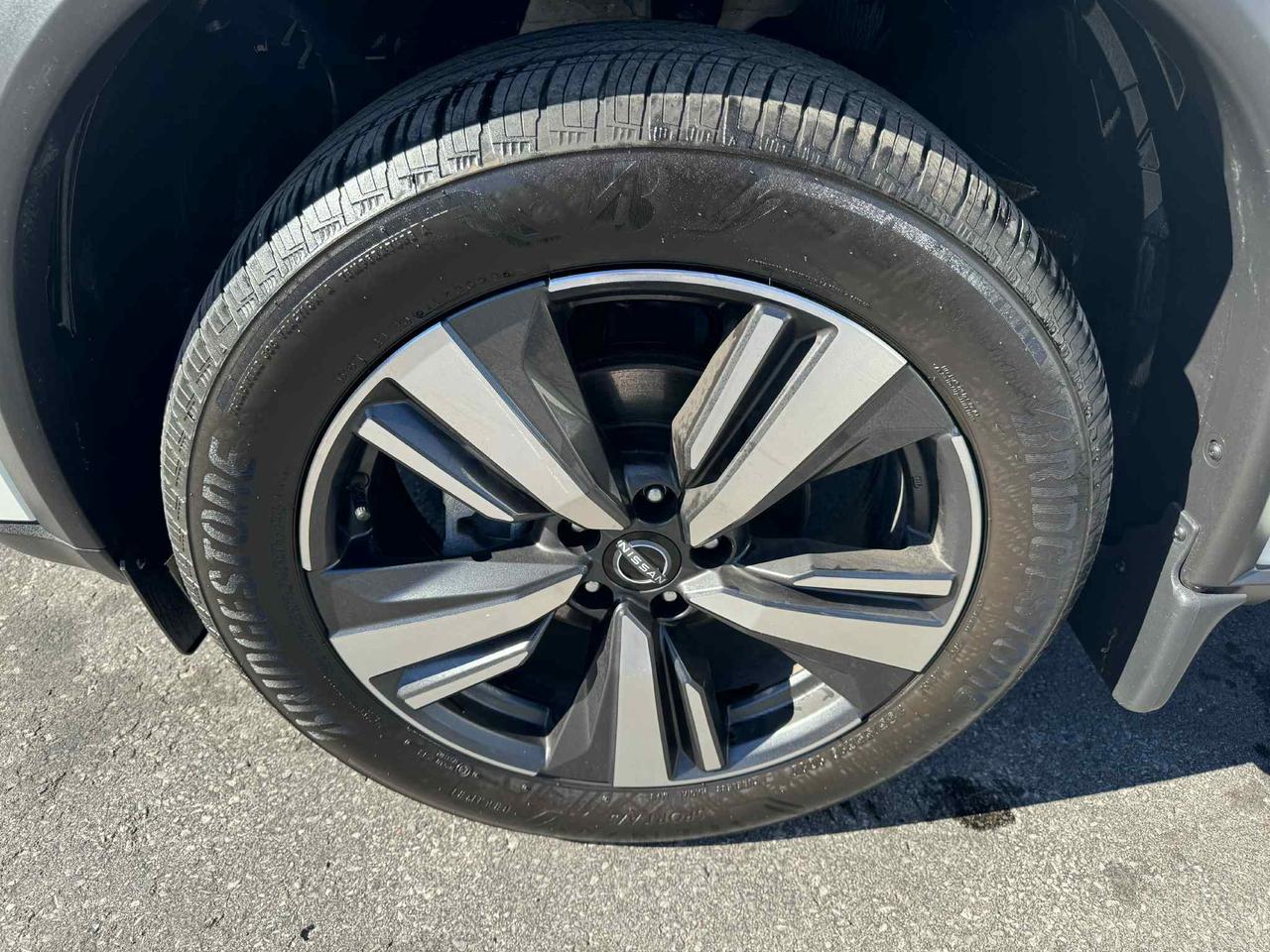 2023 Nissan Rogue AWD Platinum Photo