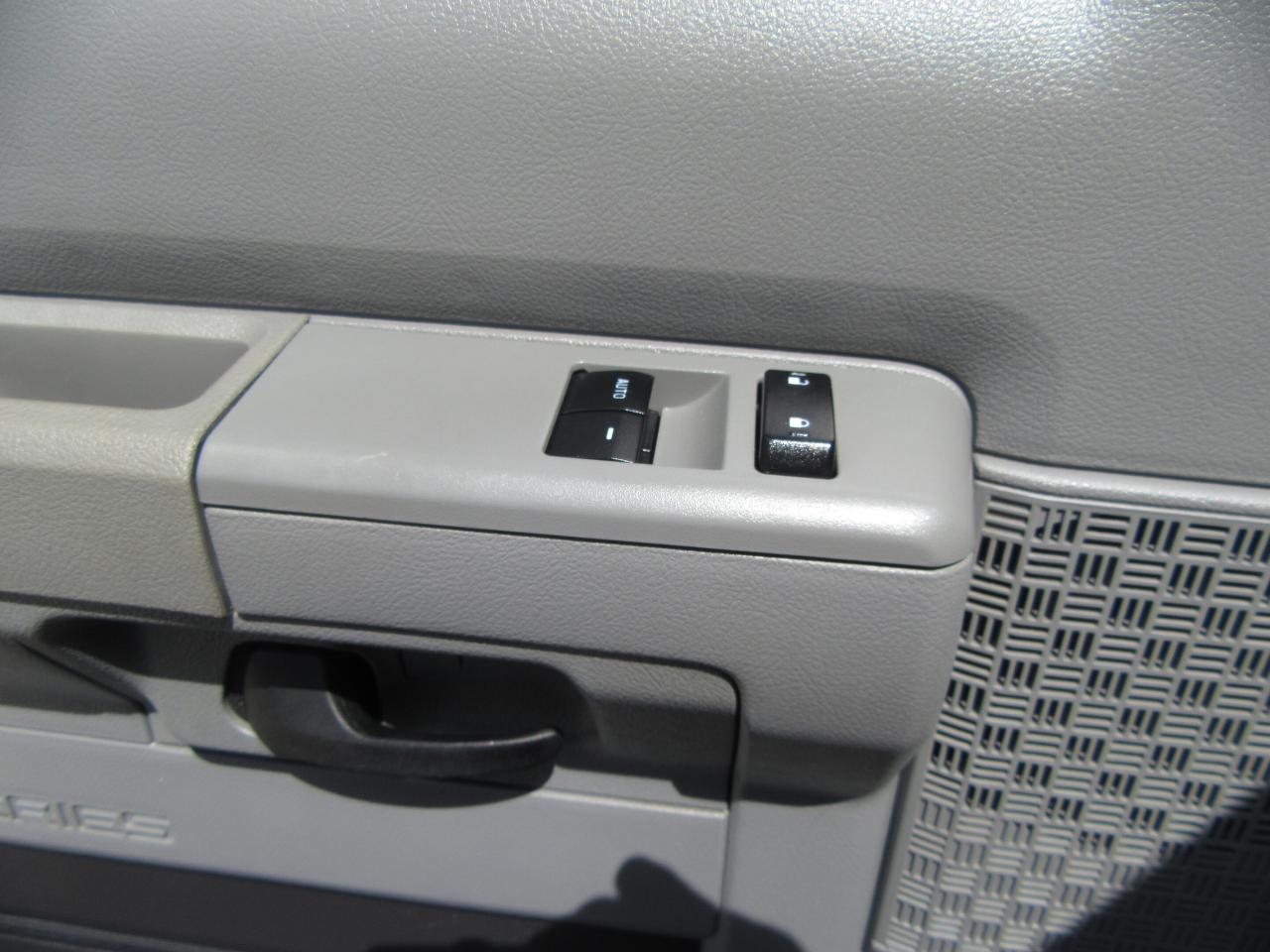 2024 Ford E-Series GAS 16FT HIGH BOX NEW LOW TEMP REEFER SYSTEM Photo