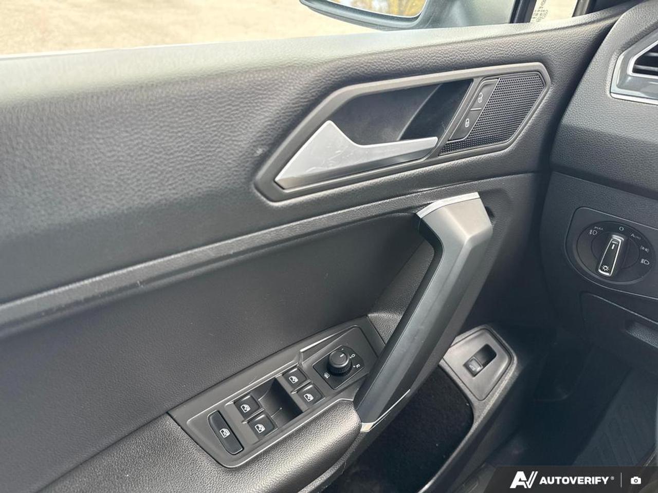 2020 Volkswagen Tiguan Comfortline BACKUP CAM   BLUETOOTH   HTD SEATS   K Photo