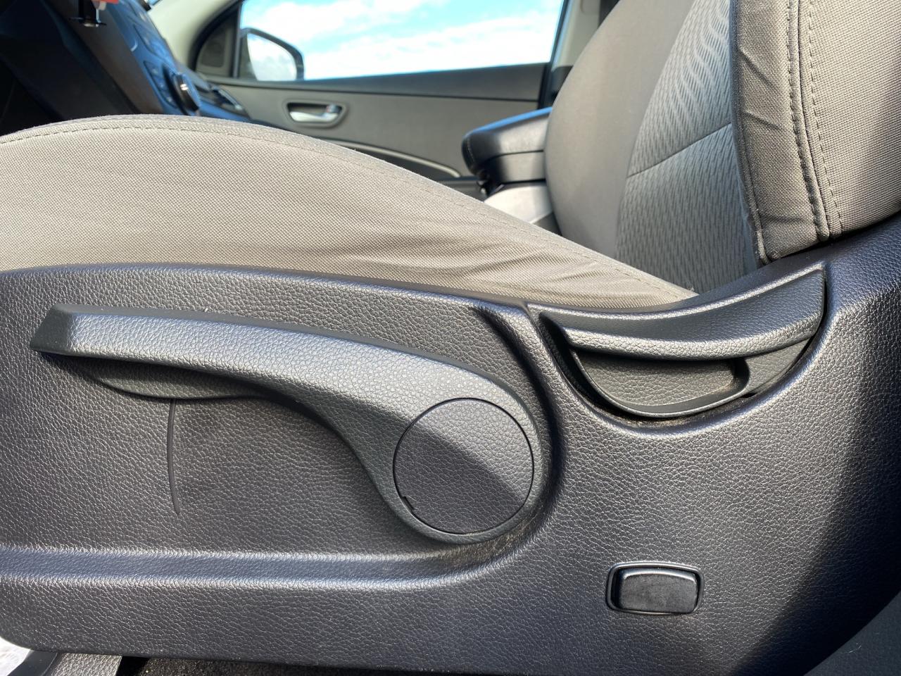 2018 Hyundai Santa Fe Sport AWD! HTD SEATS! 2.4L! BACK-UP CAM! Photo