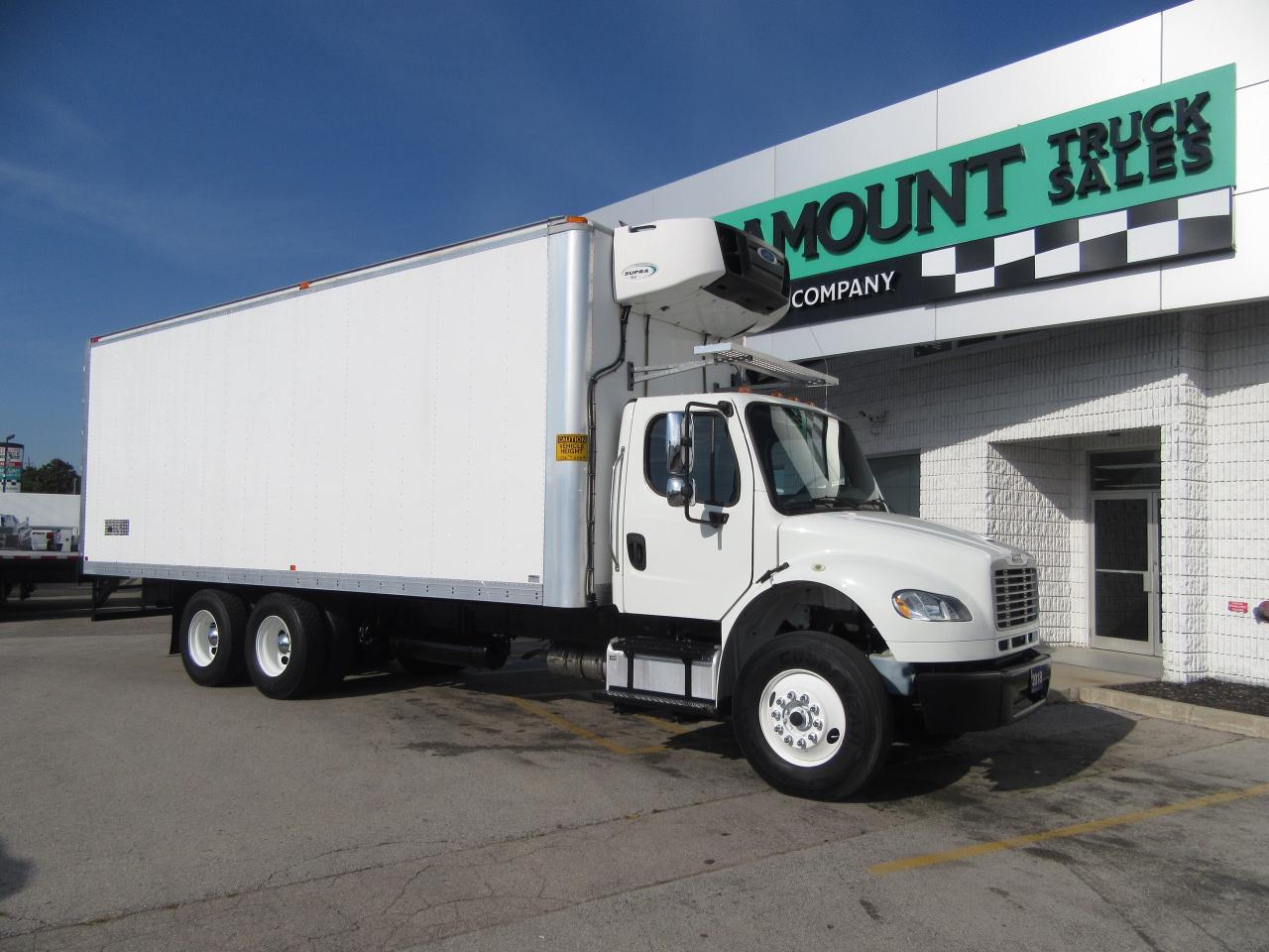 2018 Freightliner M2-106 TANDEM AXLE 26FT REEFER BOX CARRIER SUPRA SYSTEM Photo