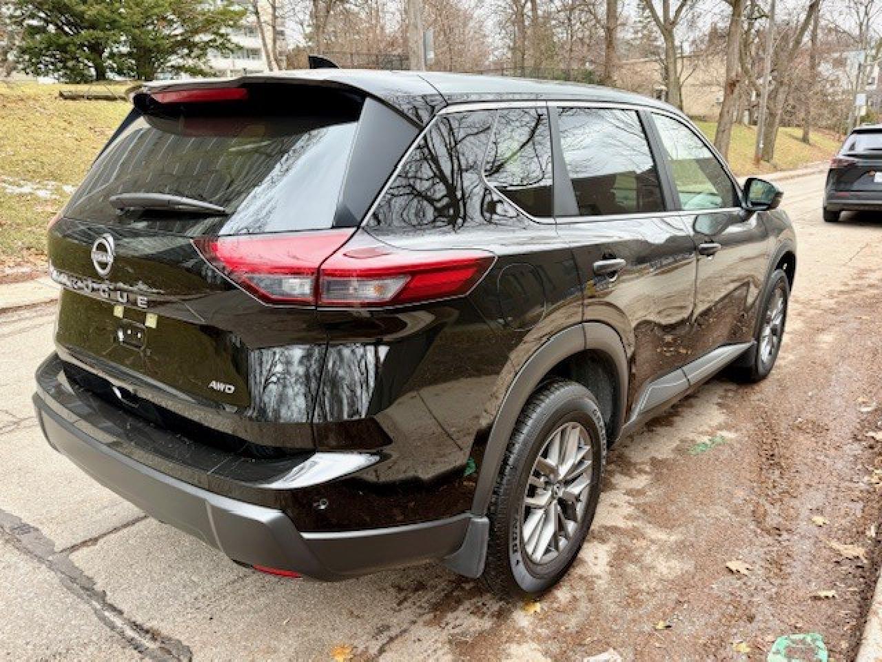 2024 Nissan Rogue S AWD, APPLE CARPLAY, BLIND SPOT, BLUETOOTH, ALLOY Photo