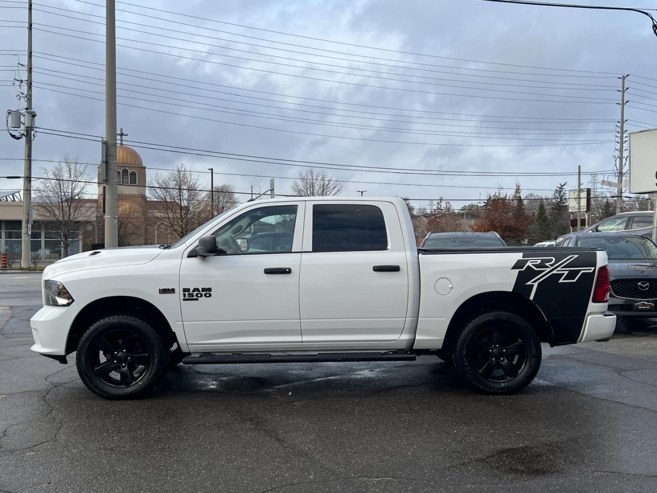 2019 RAM 1500 Classic Express Crew Cab 5.7 HEMI 4x4   Rev Cam Photo