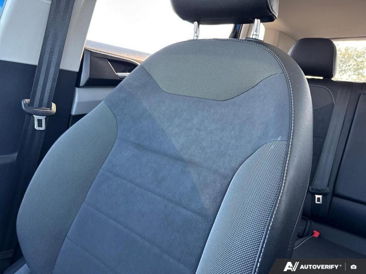 2022 Volkswagen Taos Comfortline BACKUP CAM   BLUETOOOTH   LEATHER INTE Photo