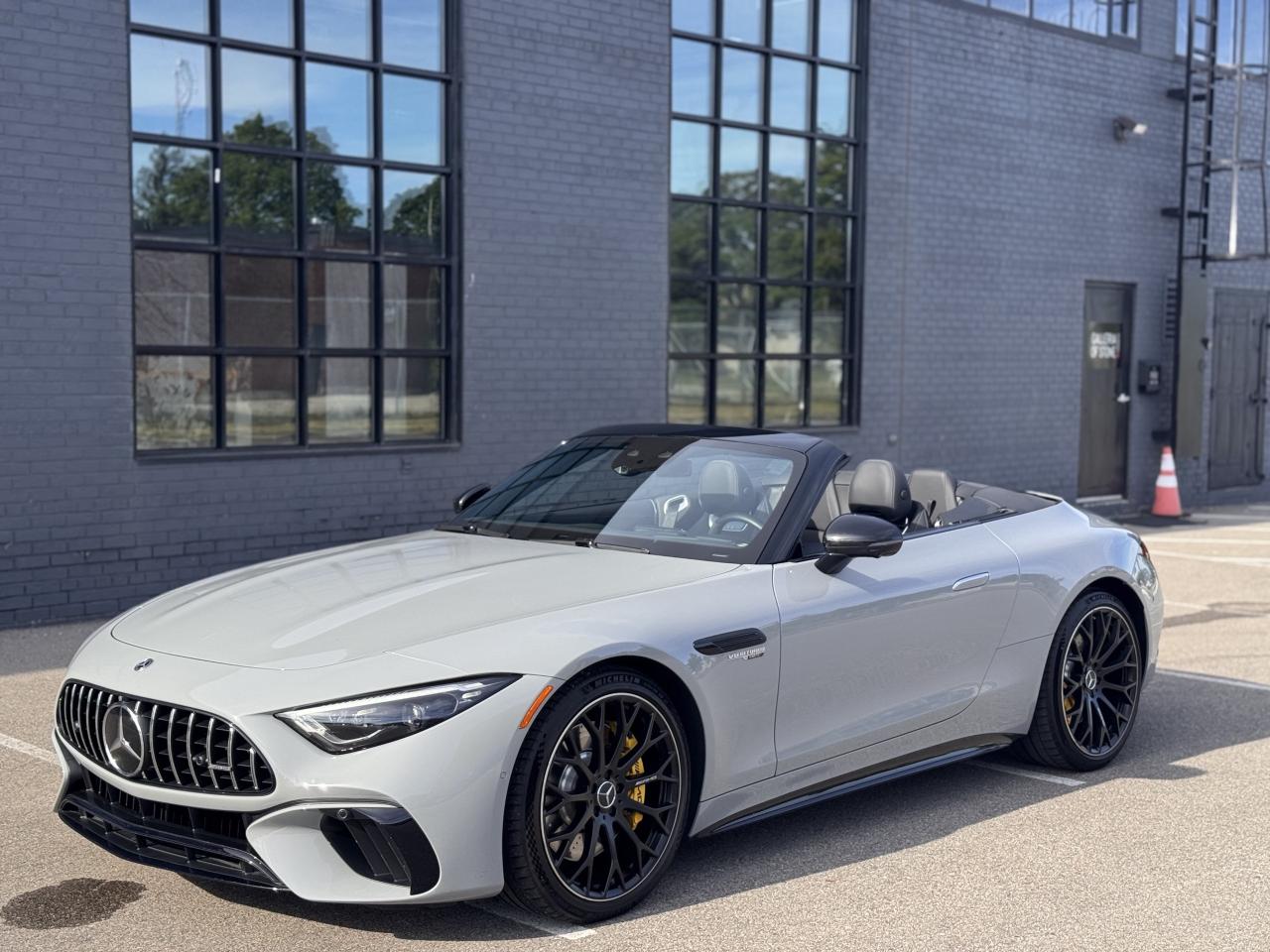 2022 Mercedes-Benz SL63 AMG ROADSTER Photo