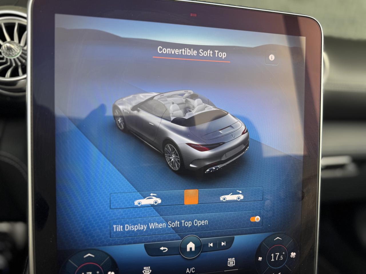 2022 Mercedes-Benz SL63 AMG ROADSTER Photo