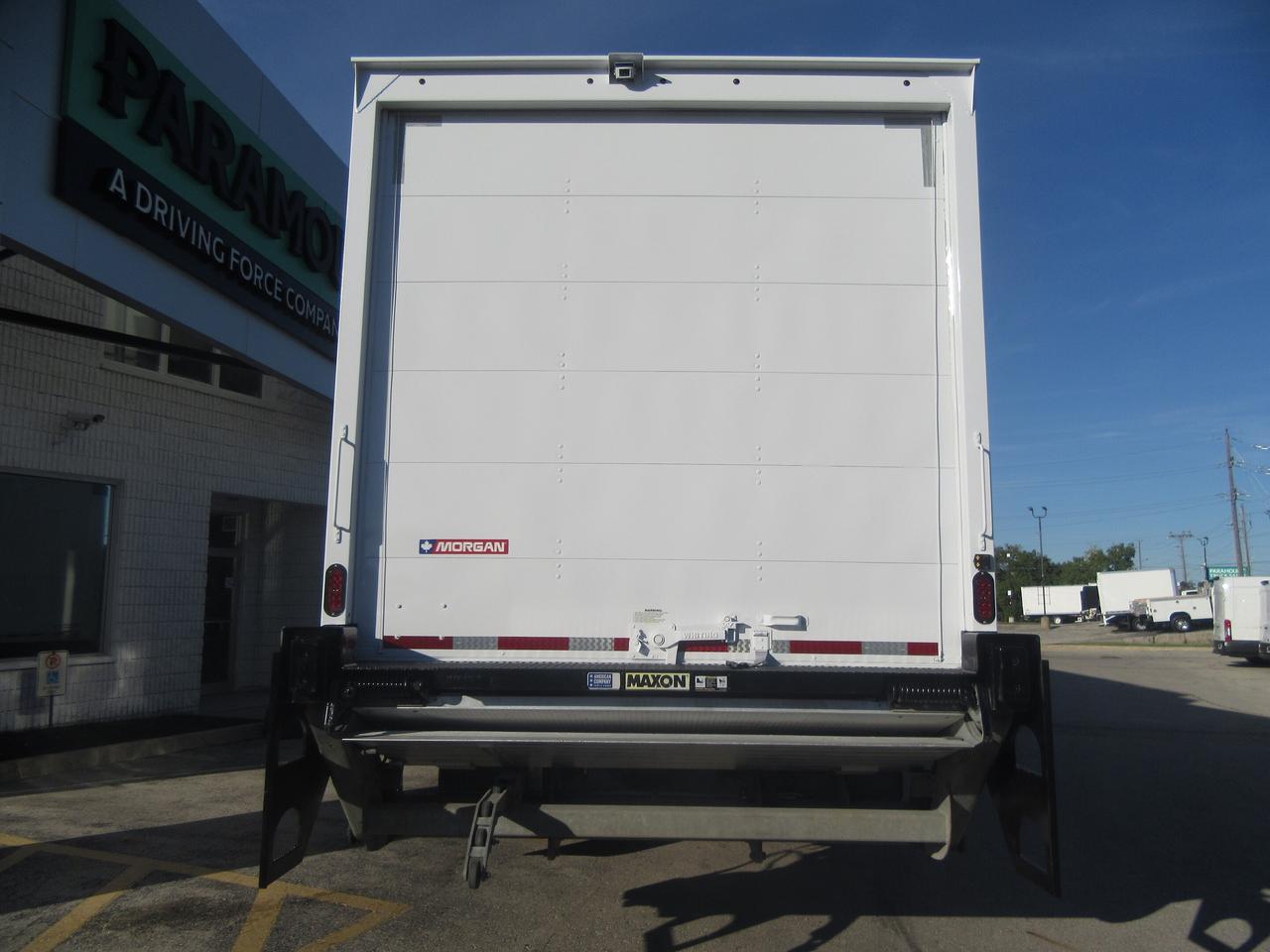 2023 Hino L7 WITH 26FT BOX LARGE ALUMINUM POWER LIFTGATE Photo3