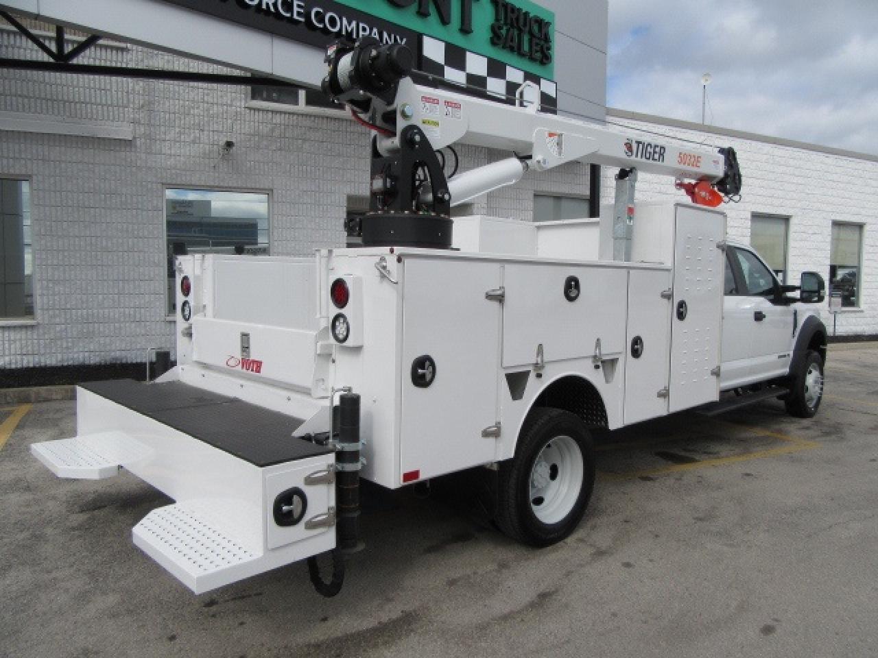 2021 Ford F-550 DIESEL 4X4 CREW CAB NEW SERVICE BODY & CRANE Photo