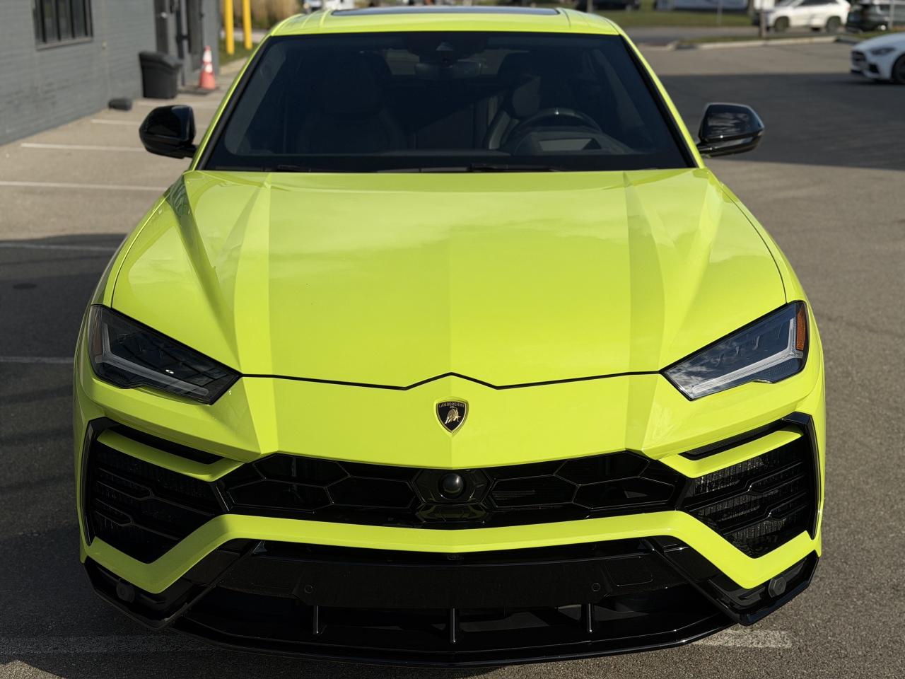 2022 Lamborghini Urus URUS Photo