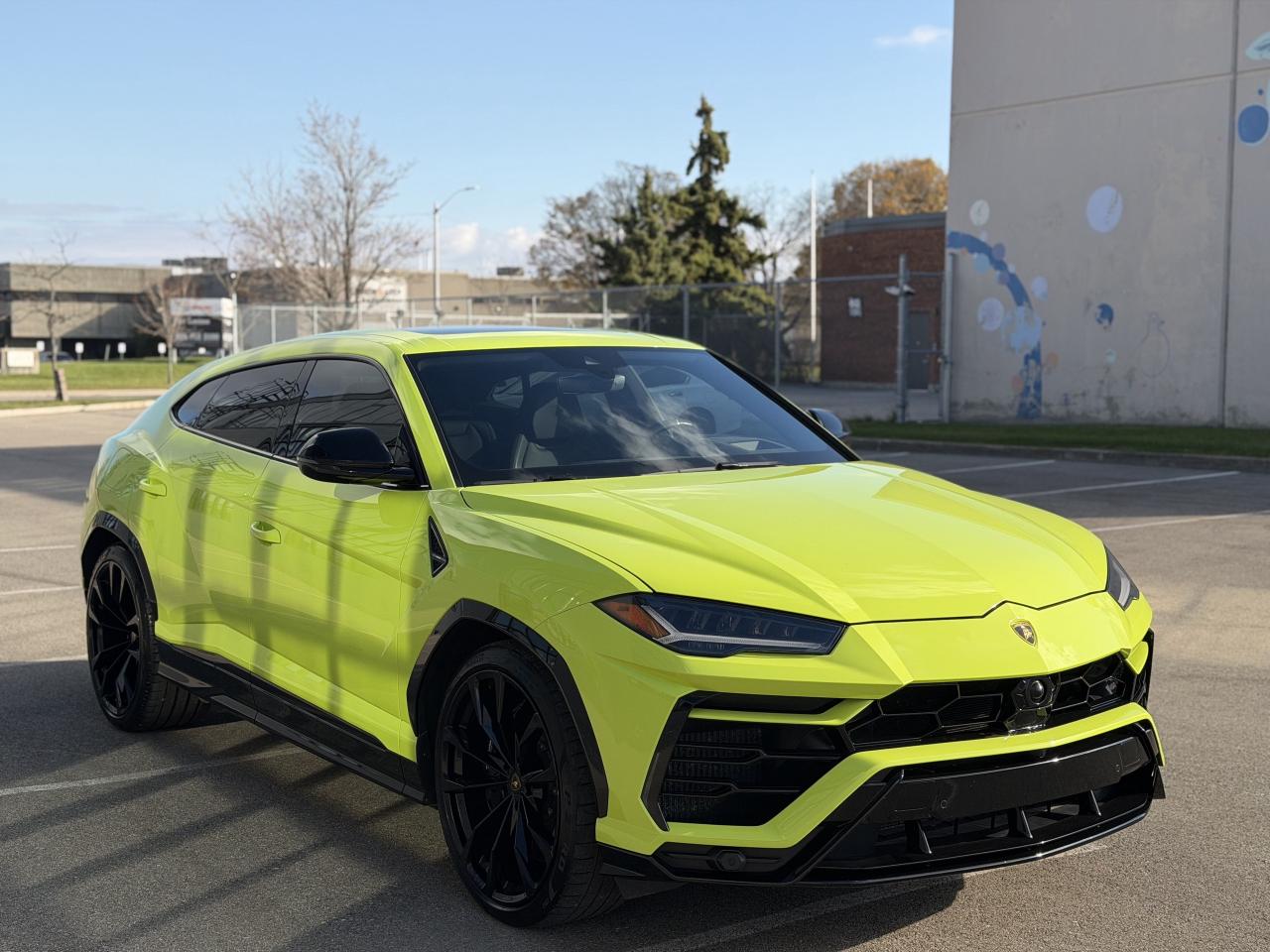 2022 Lamborghini Urus URUS Photo