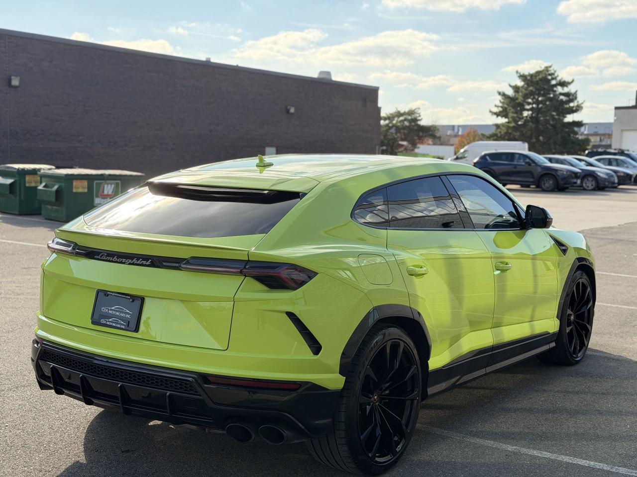 2022 Lamborghini Urus URUS Photo