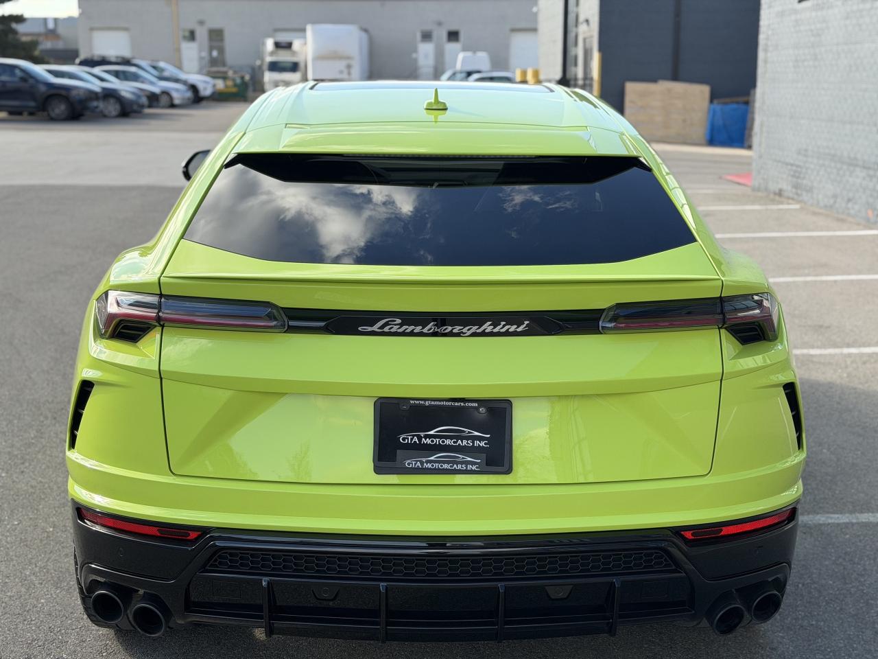 2022 Lamborghini Urus URUS Photo