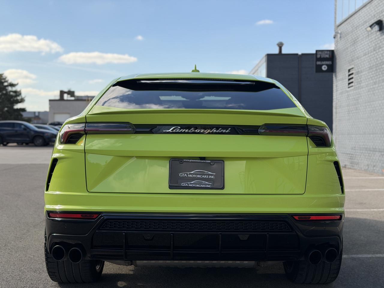 2022 Lamborghini Urus URUS Photo