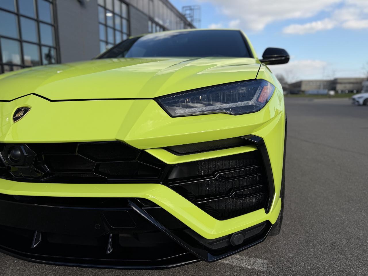 2022 Lamborghini Urus URUS Photo