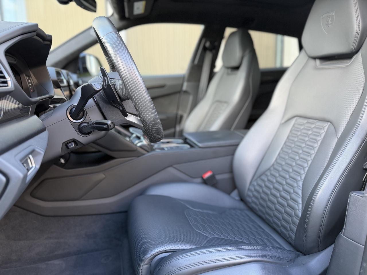 2022 Lamborghini Urus URUS Photo