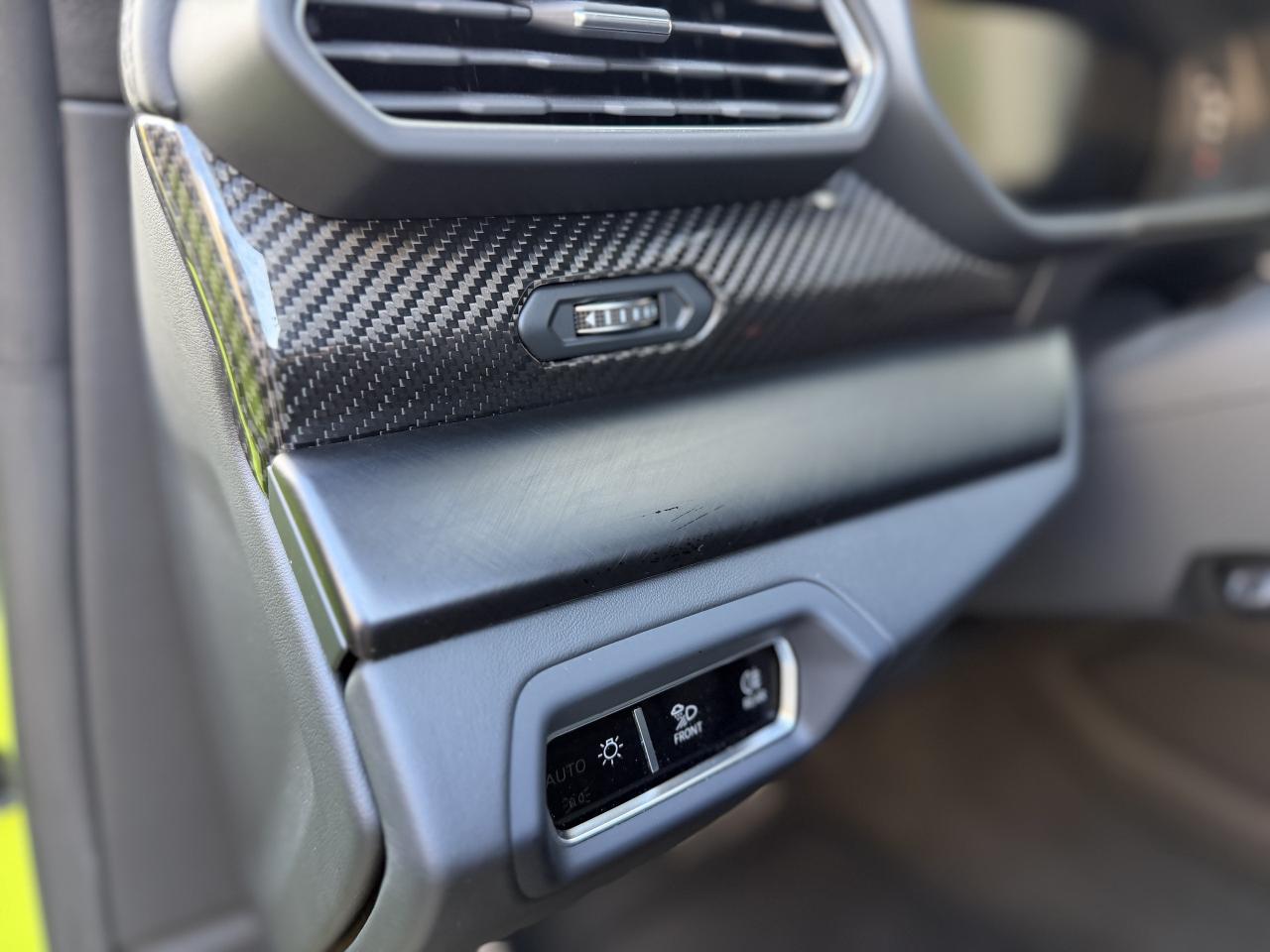 2022 Lamborghini Urus URUS Photo