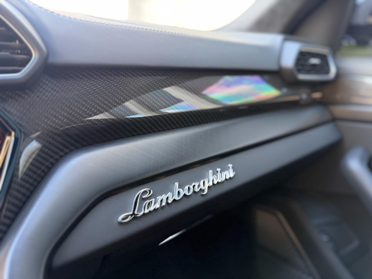 2022 Lamborghini Urus URUS Photo