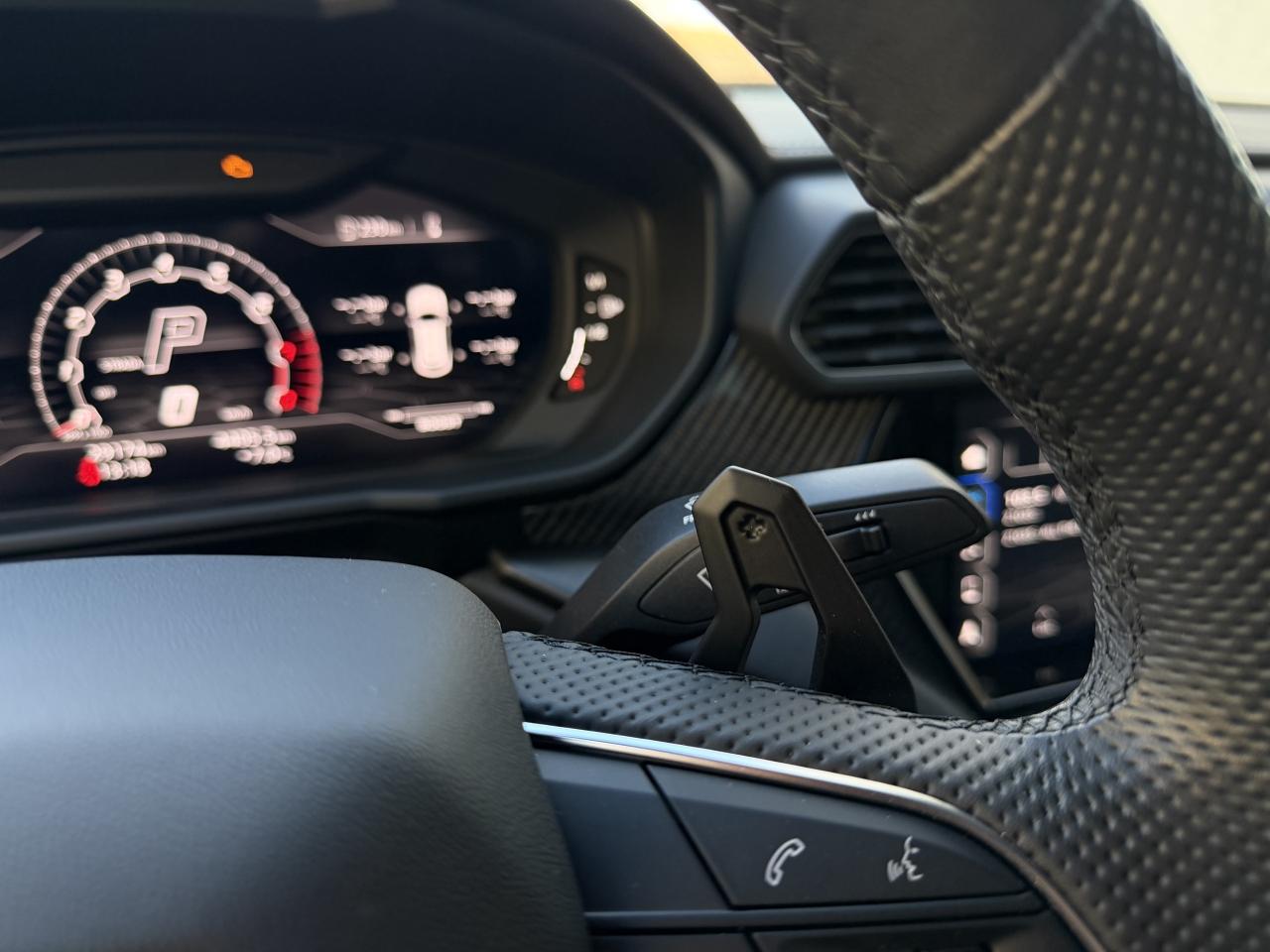 2022 Lamborghini Urus URUS Photo