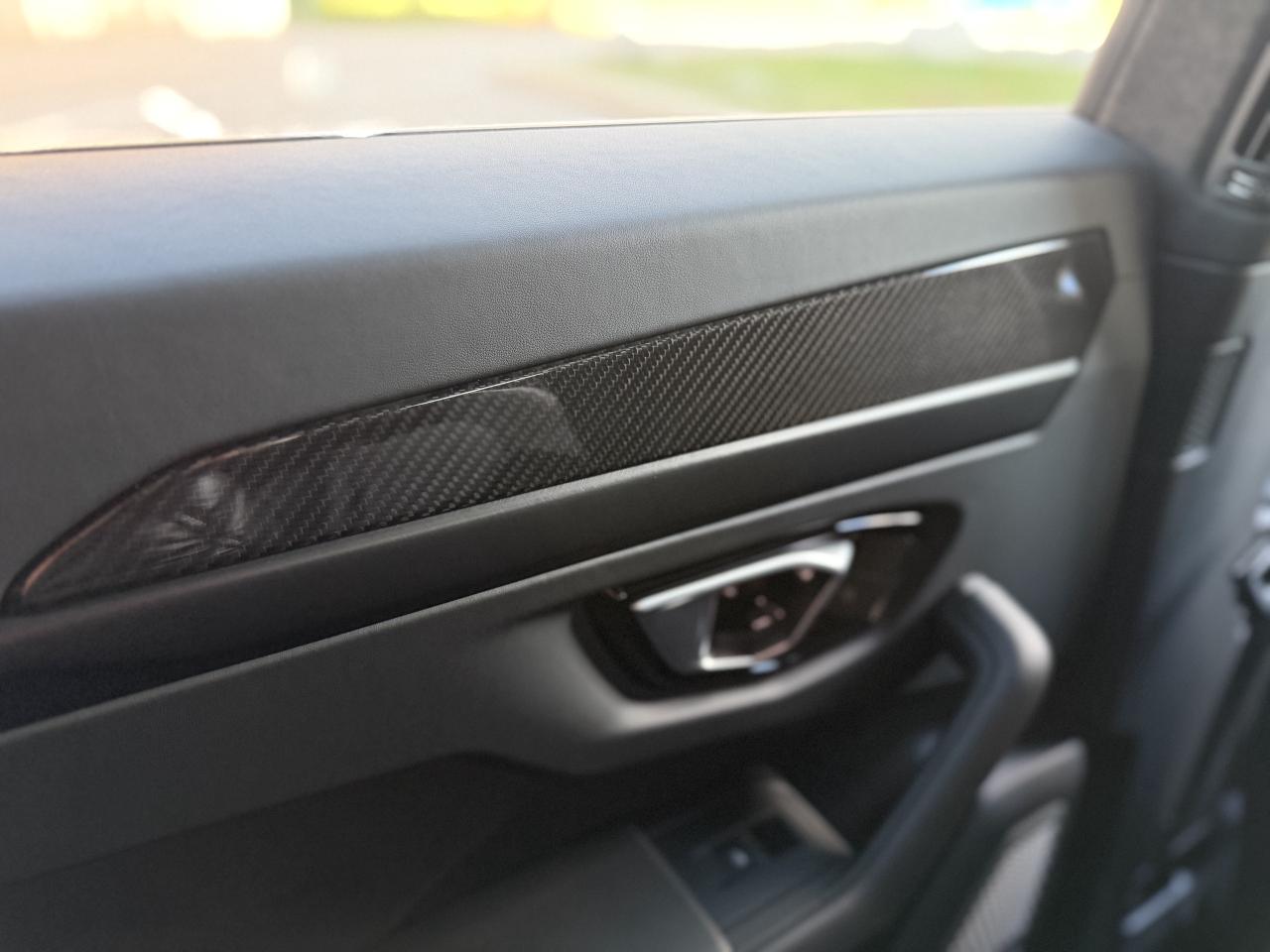 2022 Lamborghini Urus URUS Photo