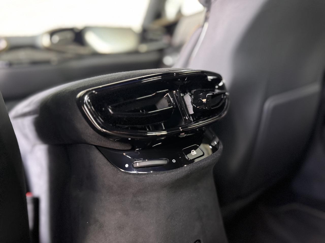 2024 Ferrari Purosangue AWD FERRARI Photo