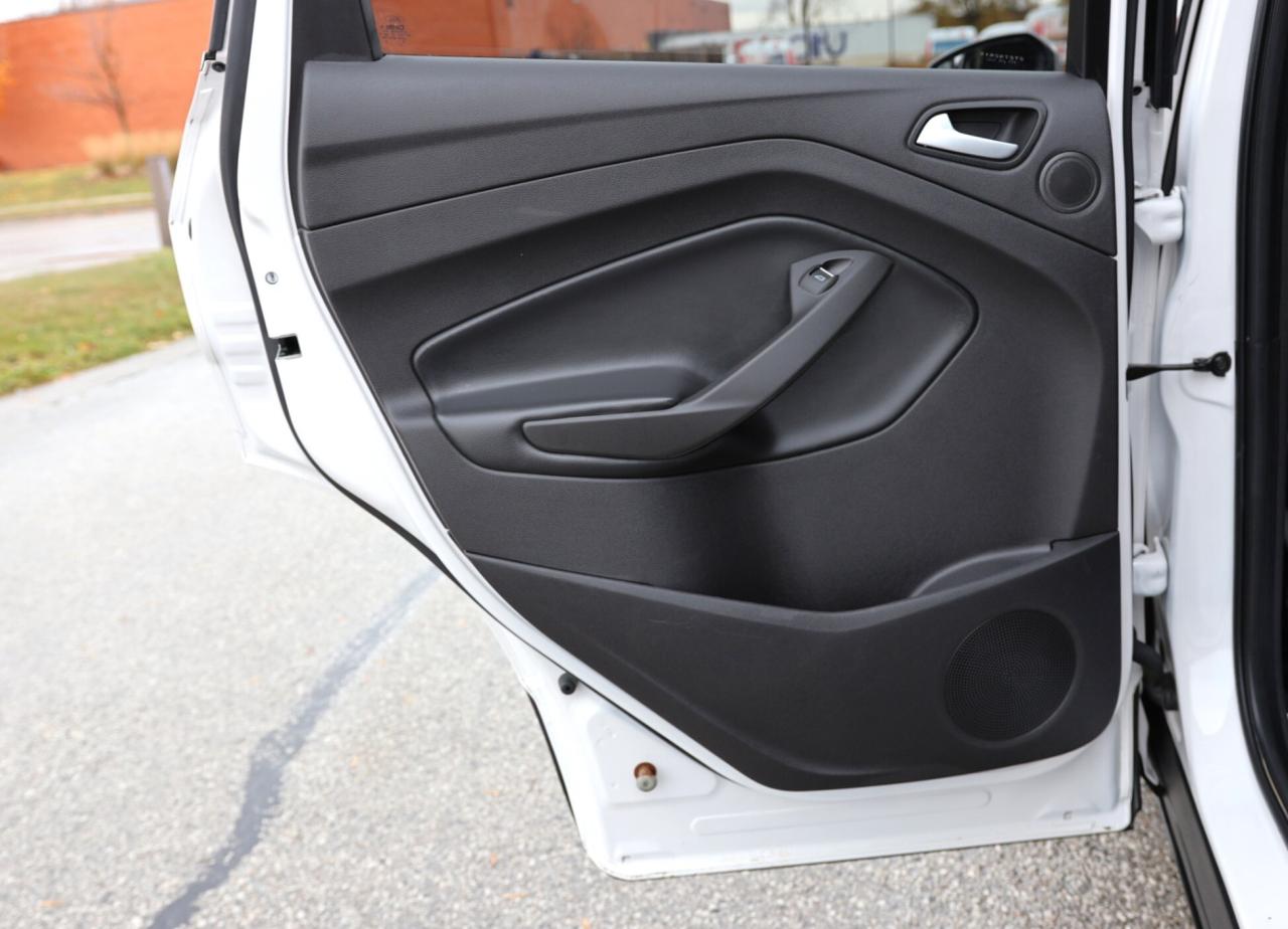 2018 Ford Escape TITANIUM-AWD/NAV/LEATHER/PANOROOF/B CAM/KEYLESS/R Photo