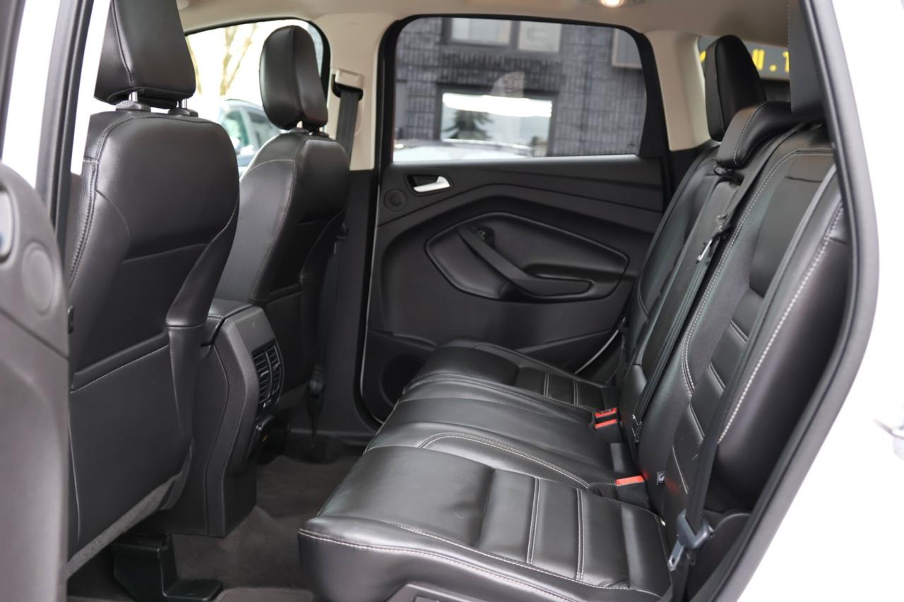 2018 Ford Escape TITANIUM-AWD/NAV/LEATHER/PANOROOF/B CAM/KEYLESS/R Photo