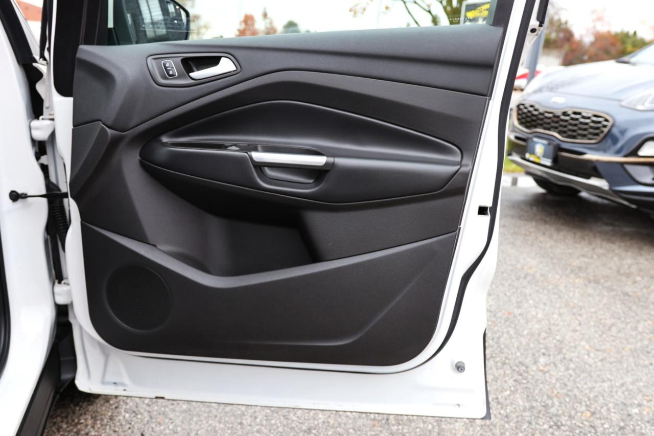 2018 Ford Escape TITANIUM-AWD/NAV/LEATHER/PANOROOF/B CAM/KEYLESS/R Photo