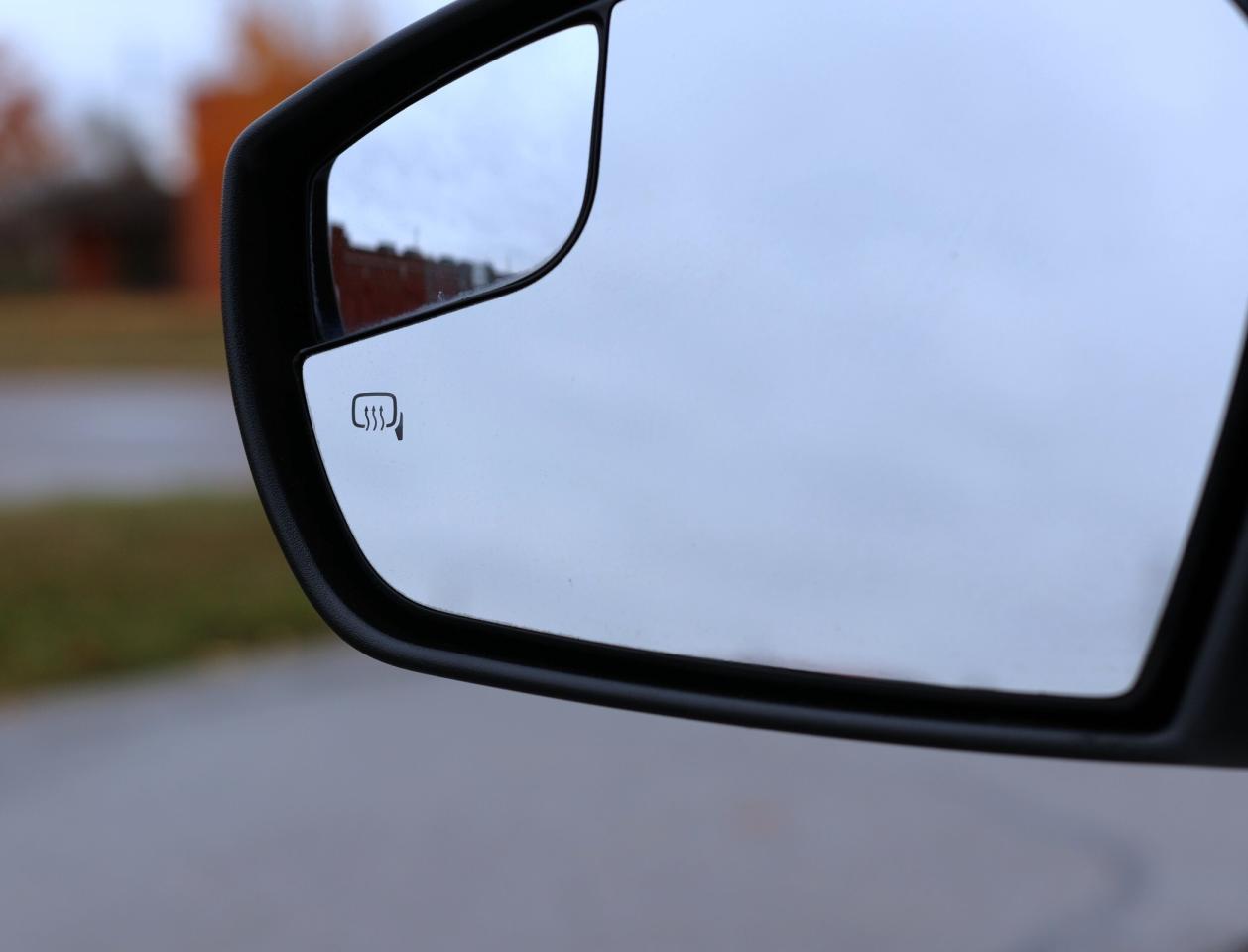 2018 Ford Escape TITANIUM-AWD/NAV/LEATHER/PANOROOF/B CAM/KEYLESS/R Photo